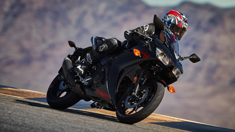 Illustration for article titled 2015 Yamaha YZF-R3 Is Further Proof It's A Good Time To Be A New Rider